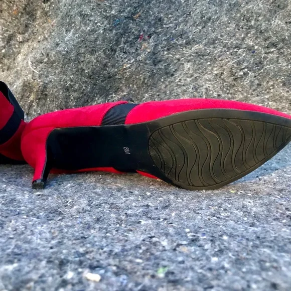 IMPO Stretch Red Suede Heels size 8 Pointed-Toe Mary Jane - Picture 10 of 14